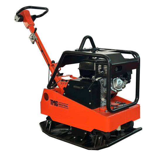 60 kN hydraulic reversible plate compactor with 13 HP Honda GX390 engine, ductile iron base, anti-vibration handle, and sealed clutch system – TMG-PC60H.