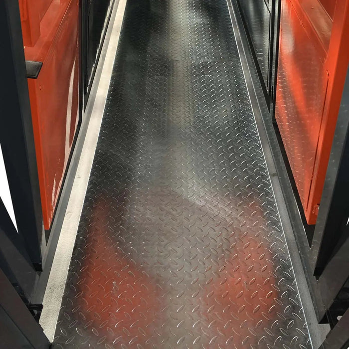 TMG Industrial 10’ Squeeze Cattle Work Chute 4500-lb Weight Scale, Side Exit, Side Squeeze, Upper/Lower Swing Openings, LCD Weight Display, TMG-CSC11